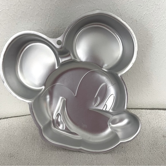 Wilton Mickey Mouse Clubhouse Cake Pan: Birthdays, Parties, Event Planning EUC - Picture 3 of 4